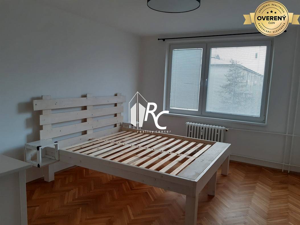 Rent One bedroom apartment, One bedroom apartment, Rumunskej armády, M