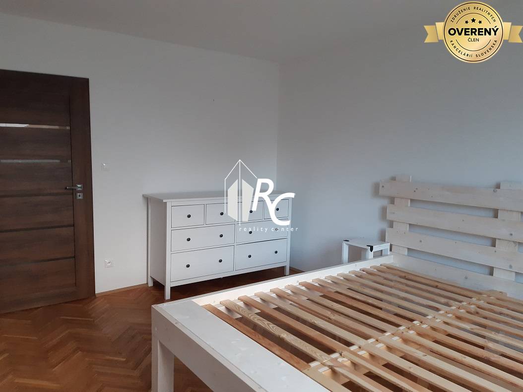 Rent One bedroom apartment, One bedroom apartment, Rumunskej armády, M