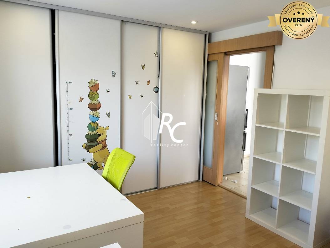 Rent Two bedroom apartment, Two bedroom apartment, Červenej armády, Ma