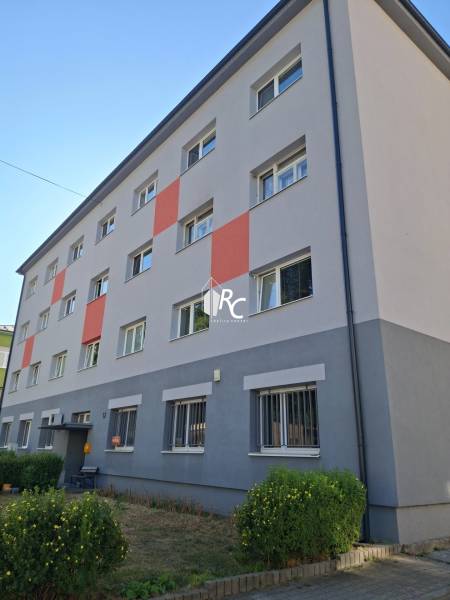 Sale Four+ bedroom apartment, Four+ bedroom apartment, Harmanecká cest